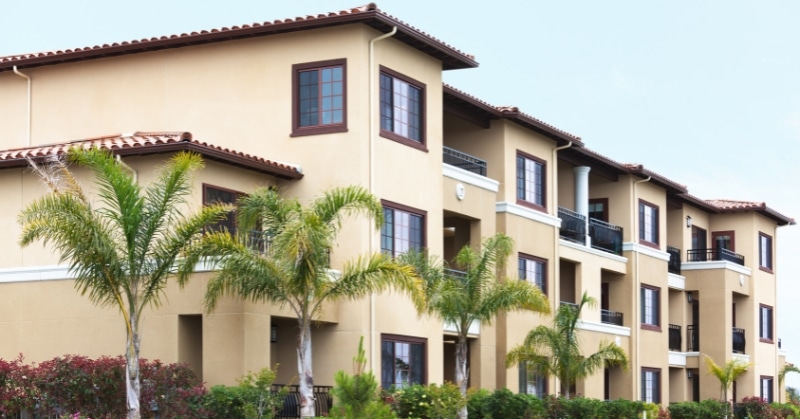 איך מאתרים נכסים להשקעה בארה"ב