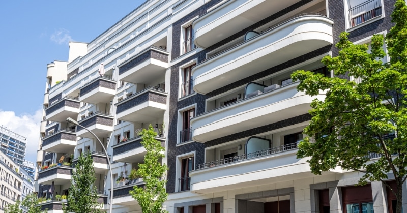 עולם הנדל"ן מעניין אתכם? – הכירו מסלולי לימוד מומלצים בנושא